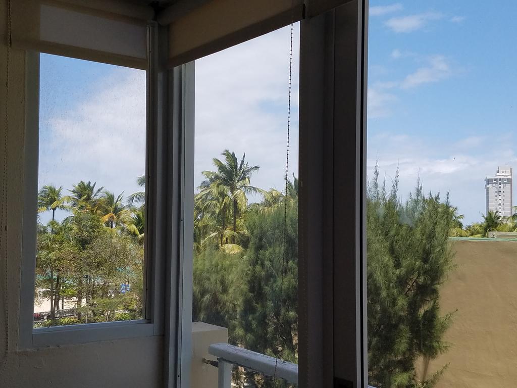 Beachfront Coral Beach Condo San Juan Exterior photo