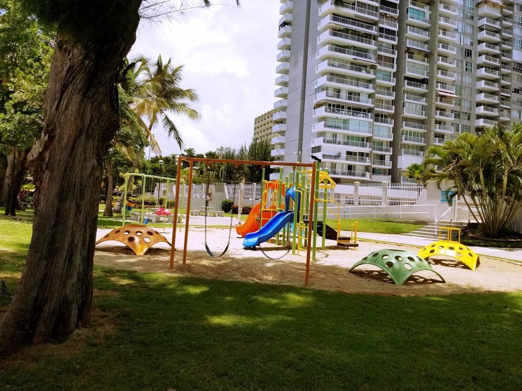 Beachfront Coral Beach Condo San Juan Exterior photo