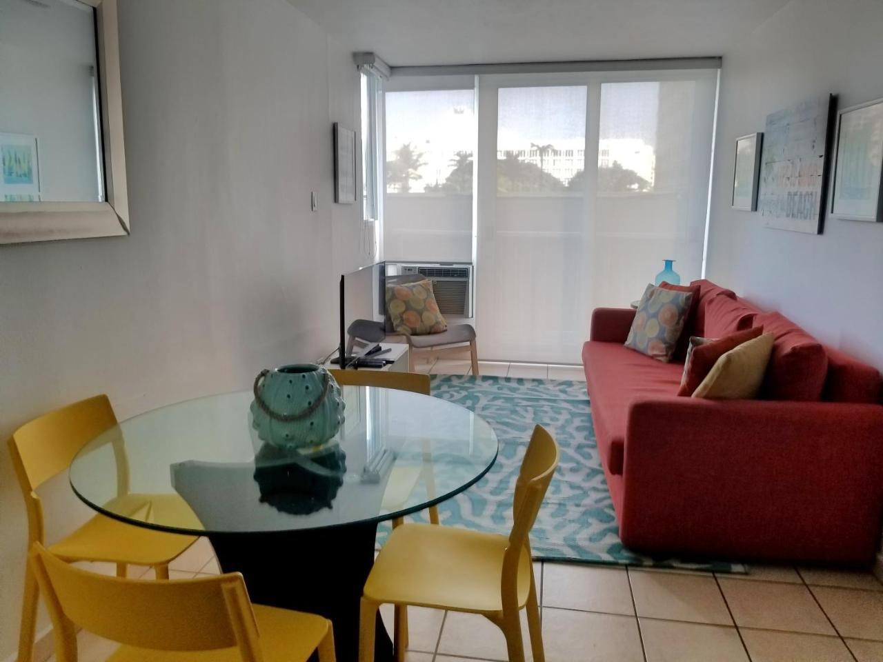 Beachfront Coral Beach Condo San Juan Exterior photo